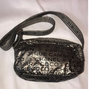 Fabulous Chanel crossbody bag!